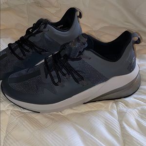 Fabletics sneakers